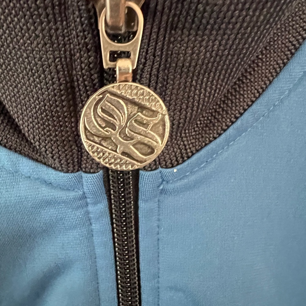 Quicksilver Zip Up Jacket In Size Large - image 2